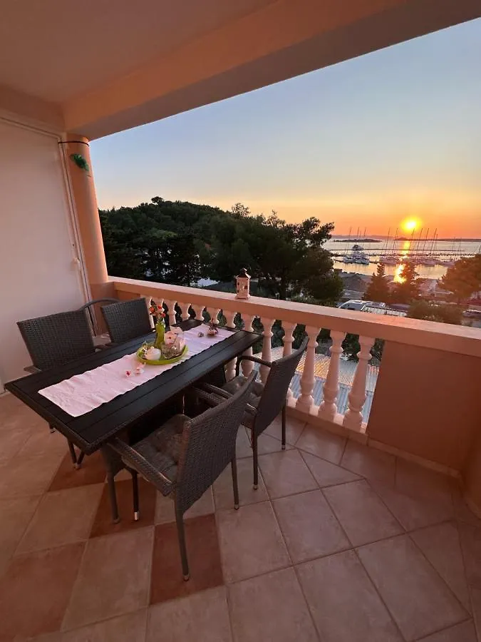 Casa de hóspedes Marela Apartments Drage